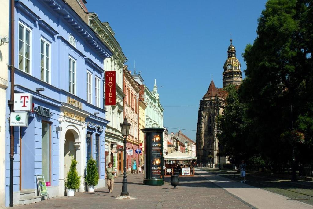 Hotel Ar Golden House à Košice Extérieur photo